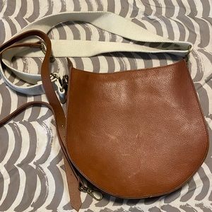 Madewell Saddle Transport